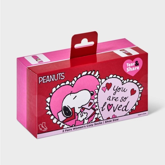 Snoopy Soft Valentine’s Day Cozy Crew Socks NWT Last One Left - Picture 4 of 4